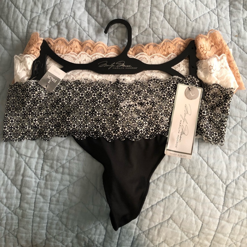 Marilyn Monroe New Thongs with tags lingerie large